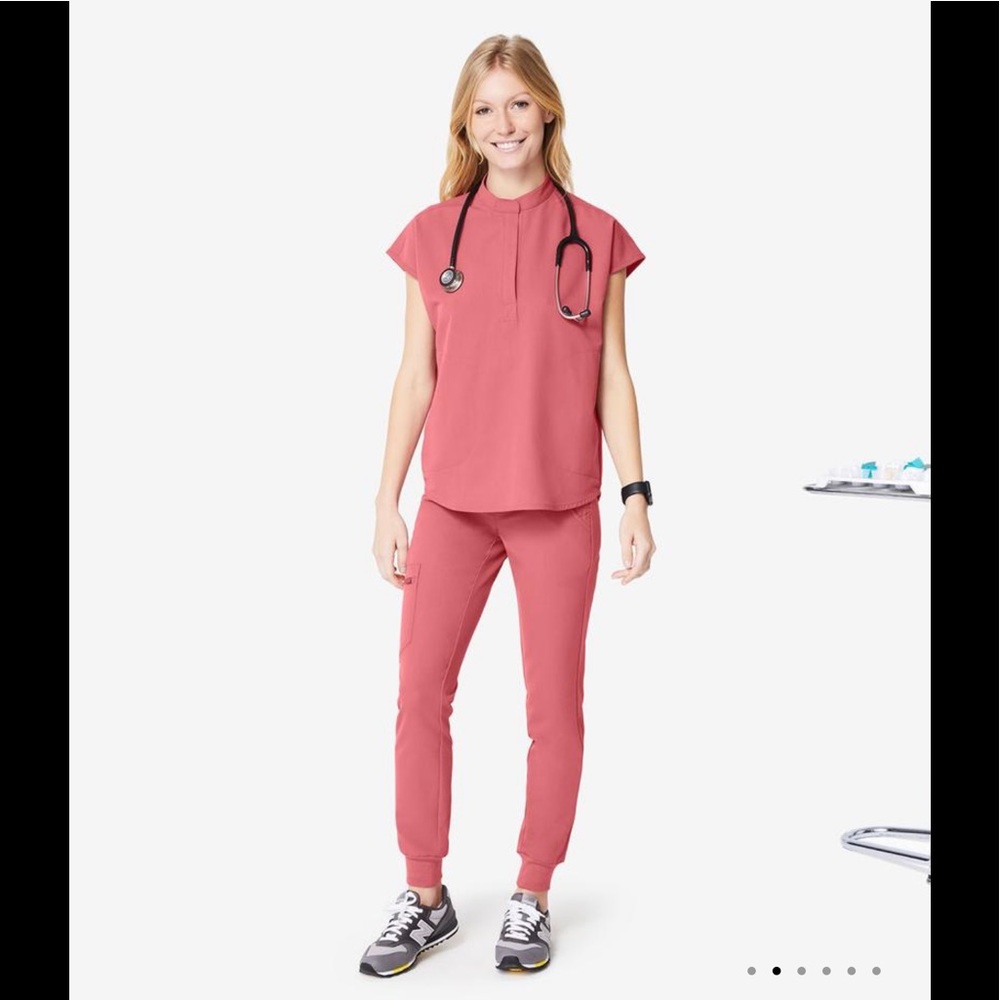 NWT FIGS Zamora Joggers Scrubs Regular